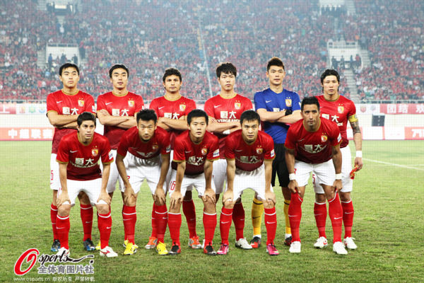 意甲-莱奥制胜球 米兰1-0客胜卡利亚里暂登顶 [意甲AC米兰]